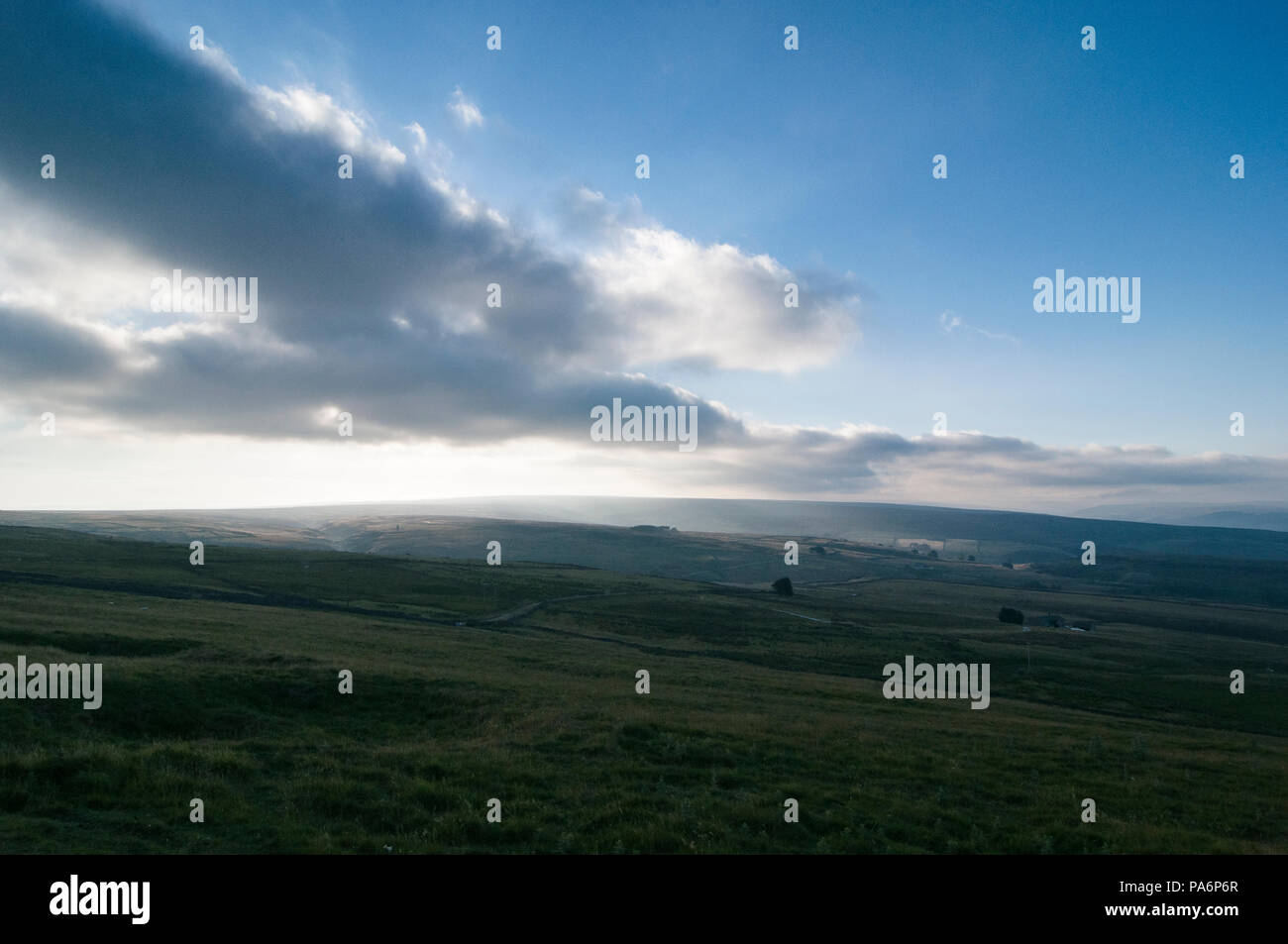 Einen weiten Blick über das Tal in North Yorkshire, England. Stockfoto