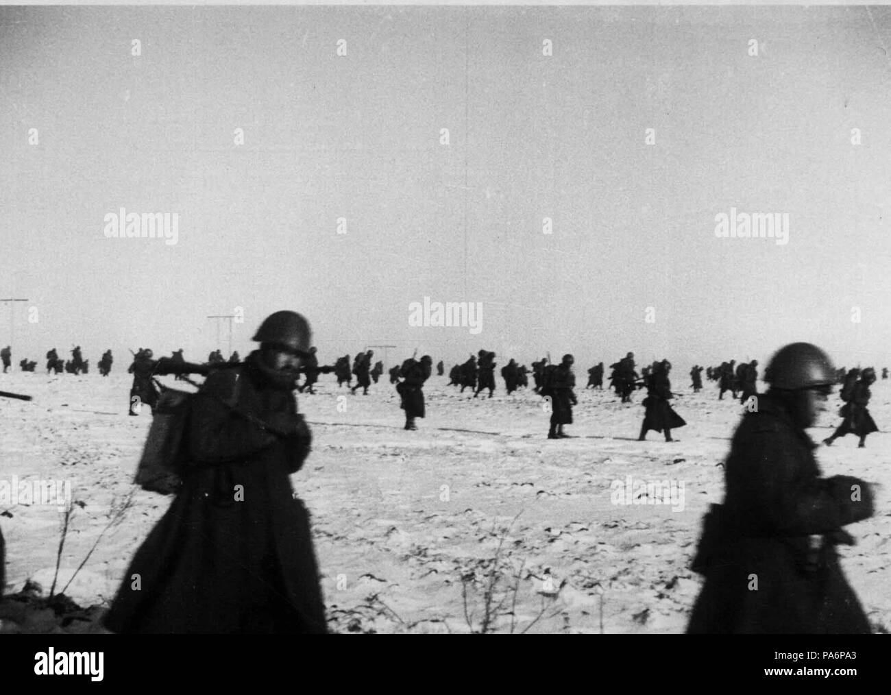 215 Reparto in Avanzata in Russland verso Nuove posizioni nell'Inverno 1942 Stockfoto