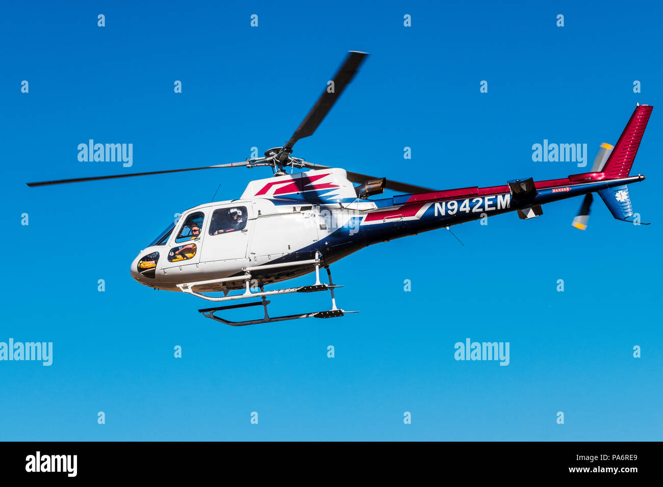 Erreichen Air Medical Services Airbus Hubschrauber; AS350 Écureuil Hubschrauber; Salida Fly-in & Air Show; Salida, Colorado, USA Stockfoto
