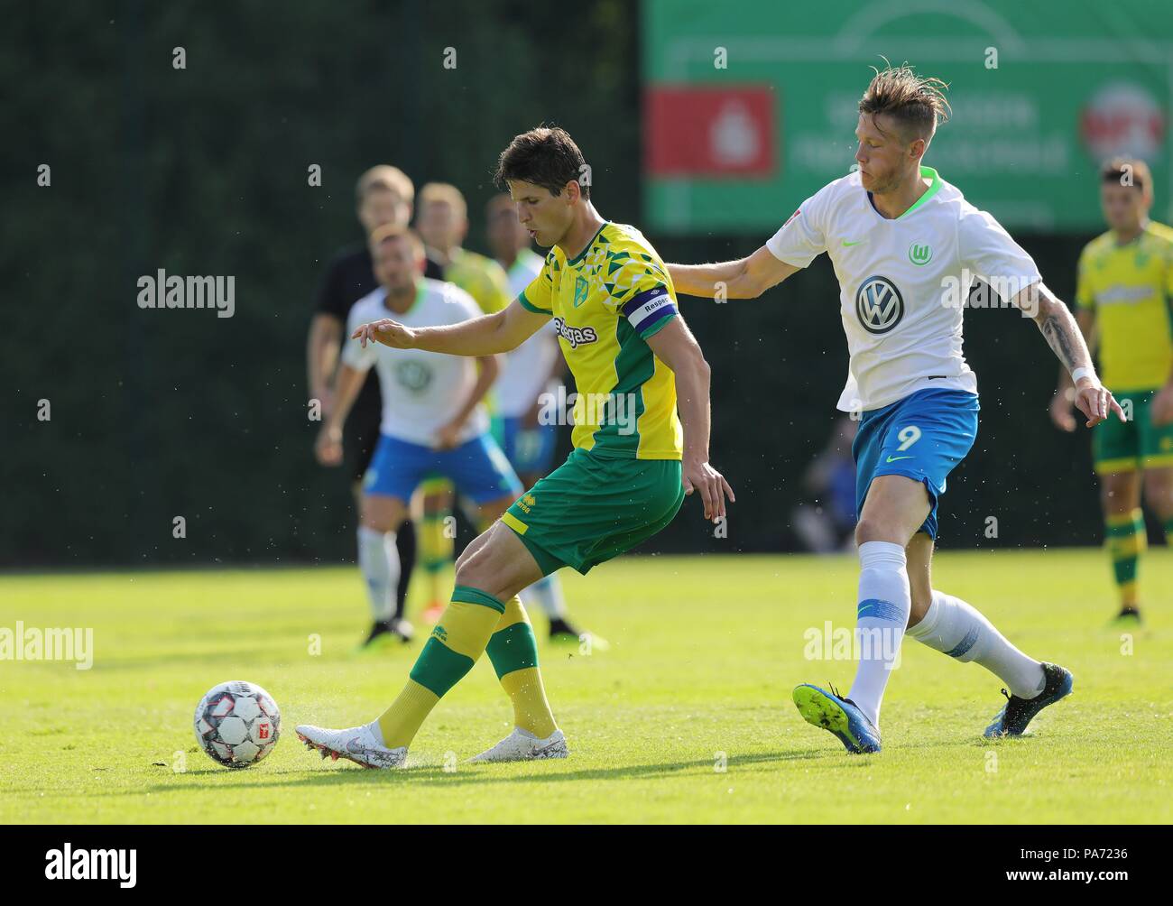 Barsinghausen, Deutschland. 19. Juli 2018. firo: 19.07.2018, Fußball, 1.Bundesliga, Saison 2018/2019 VfL Wolfsburg - Norwich City KLOSE versus WEGHORST | Verwendung der weltweiten Kredit: dpa/Alamy leben Nachrichten Stockfoto