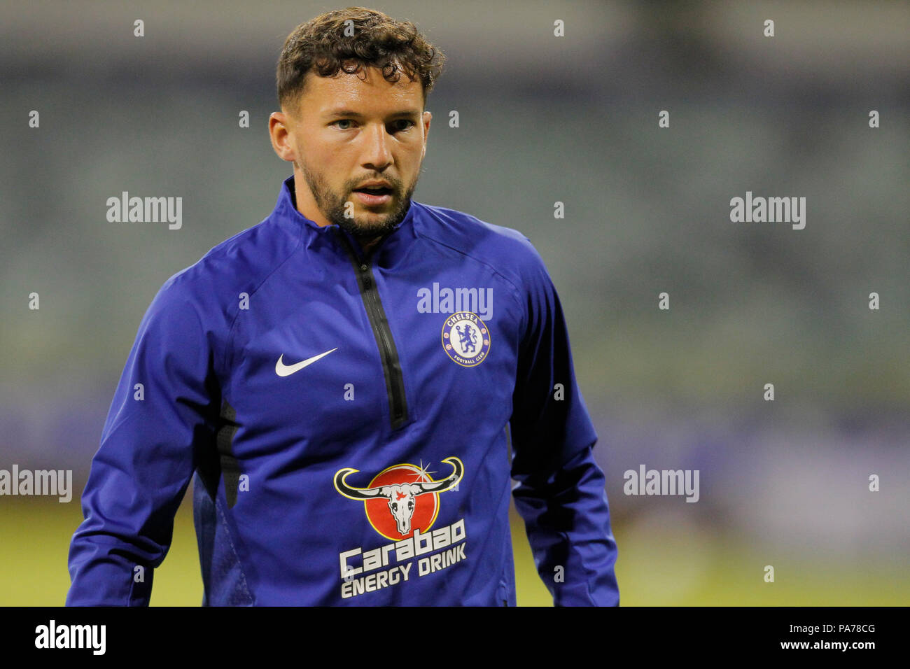 Das waca, Perth, Australien. 21. Juli 2018. Chelsea vor Jahreszeit Tour durch Australien, offenen Training; Danny Drinkwater von Chelsea Uhren auf während der Ausbildung in "Heavy Rain" Credit: Aktion plus Sport/Alamy leben Nachrichten Stockfoto