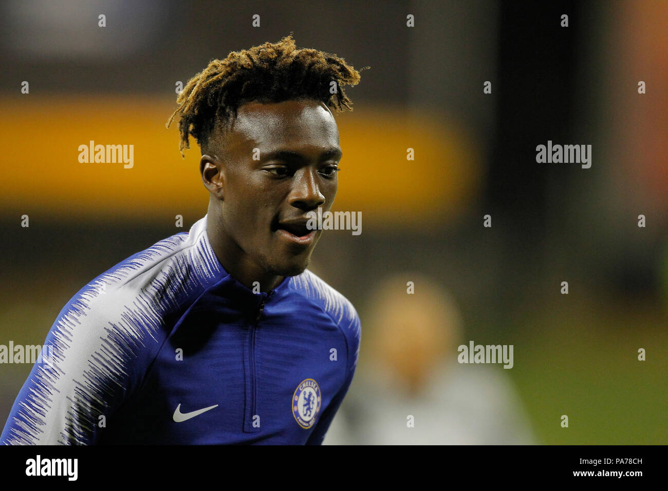 Das waca, Perth, Australien. 21. Juli 2018. Chelsea vor Jahreszeit Tour durch Australien, offenen Training; Tammy Abraham von Chelsea Uhren auf während der Ausbildung Quelle: Aktion plus Sport/Alamy leben Nachrichten Stockfoto