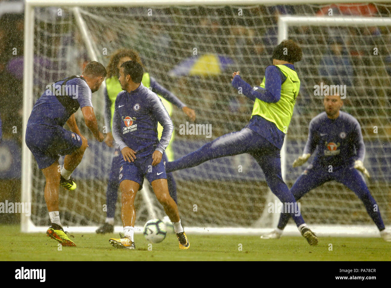 Das waca, Perth, Australien. 21. Juli 2018. Chelsea vor Jahreszeit Tour durch Australien, offenen Training; Chelsea Spieler Zug im Regen Credit: Aktion plus Sport/Alamy leben Nachrichten Stockfoto