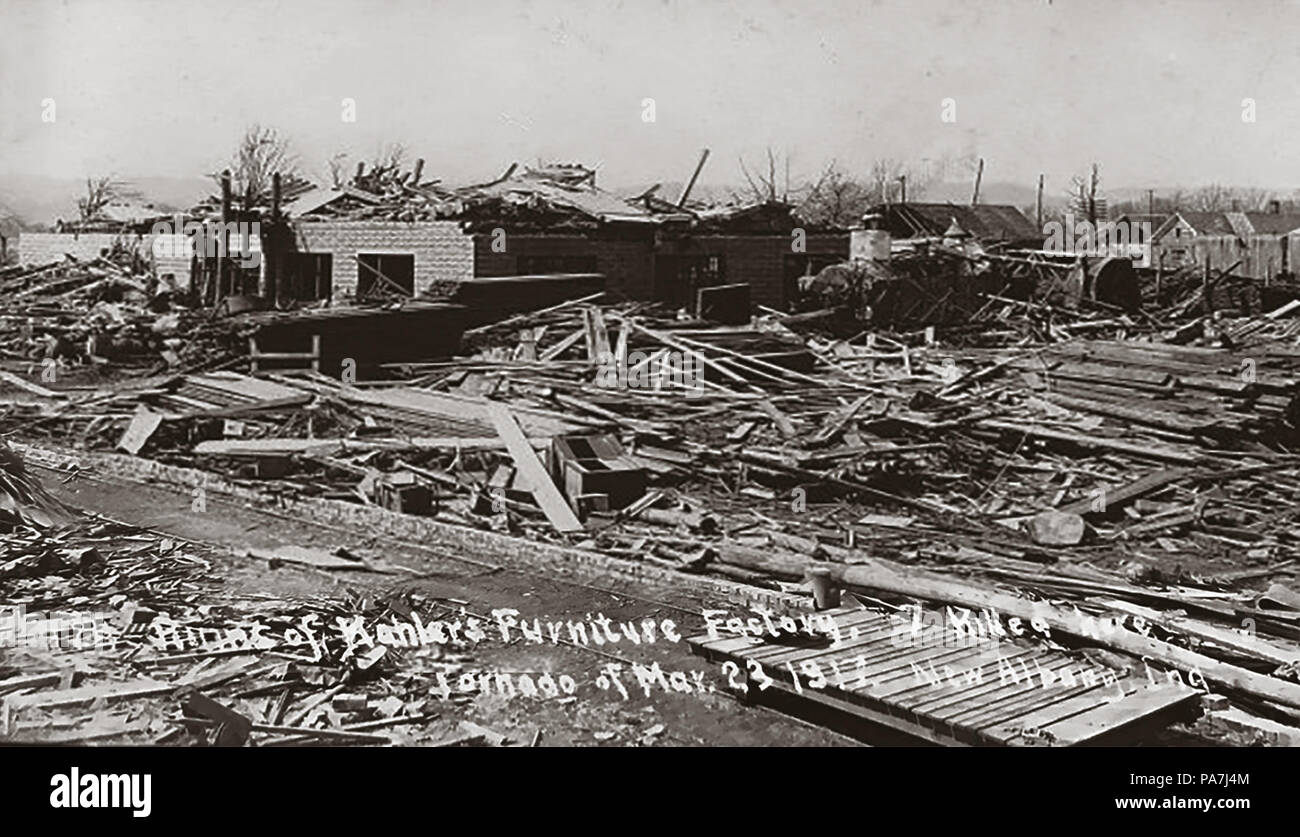 106 Folgen von 1917 Tornado Schäden an den kahlen Co., New Albany, Indiana - Postkarte Bild Stockfoto