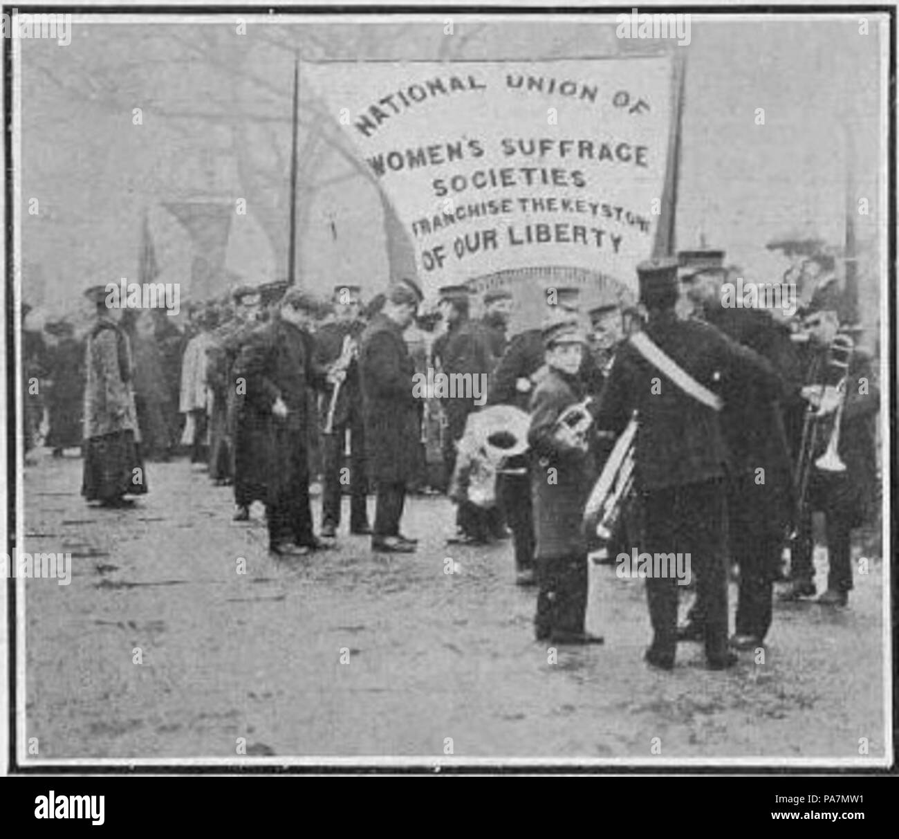 176 Band im Schlamm März Stockfoto