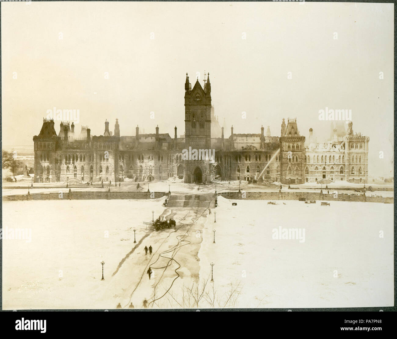119 Incendie du Parlement du Canada à Ottawa bnq Vieux-Montréal 06 M P750 S1P 7531 Stockfoto