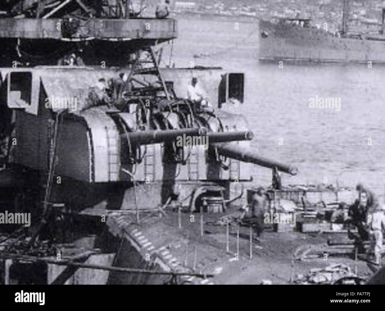 13 Aft 155 mm-Kanone Yamato 300px Stockfoto