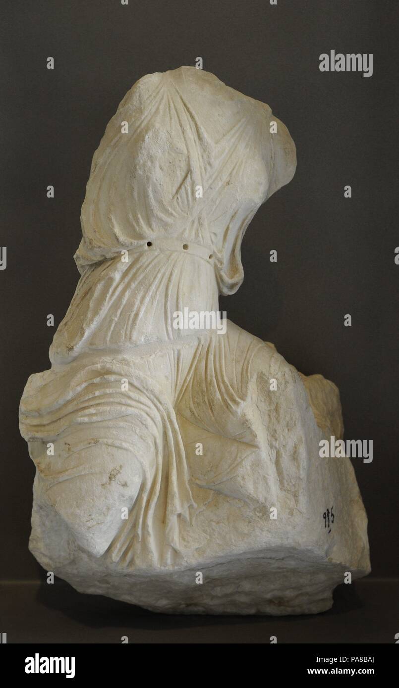 Griechische Kunst der Attika der Athena Nike Tempel. Nike opfert einen Stier. Nördlichen Teil der West Attika. 5. Jahrhundert v. Chr.. Akropolis Museum. Athen. Griechenland. Stockfoto