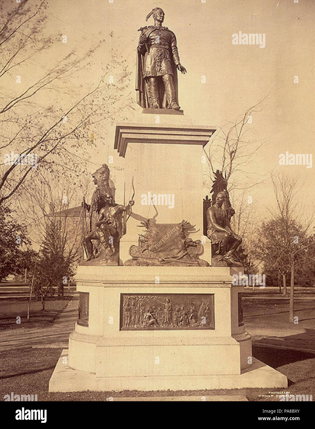 50 Chief Joseph Brant Memorial Brantford Ontario 1886 Monument à la mémoire du Chef Joseph Brant Memorial Brantford (Ontario) 1886 Stockfoto