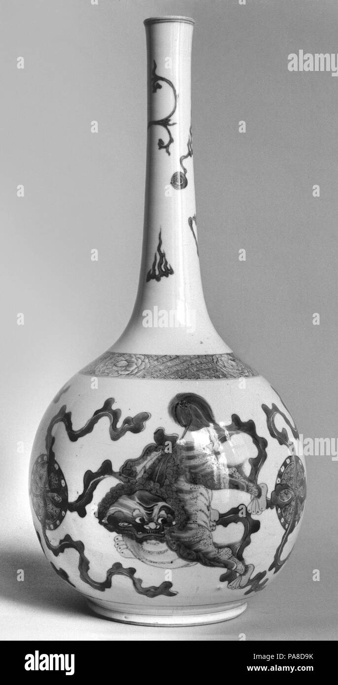 Flasche. Kultur: China. Abmessungen: H. in 19. (48,3 cm). Museum: Metropolitan Museum of Art, New York, USA. Stockfoto