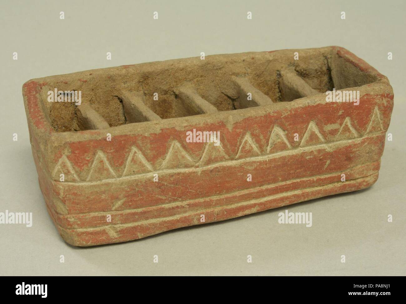 Box. Kultur: tolita-tumaco. Abmessungen: H. 1 1/2 x 4 1/4 in.-W. (3,8 x 10,8 cm). Datum: 1.-5. Jh.. Museum: Metropolitan Museum of Art, New York, USA. Stockfoto