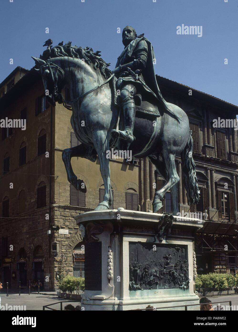 PLAZA DE LA ESTATUA ECUESTRE DE SENORIA - COSME MEDICIS. Autor: Giambologna (1529-1608). Lage: aussen, Florenz, Italien. Stockfoto