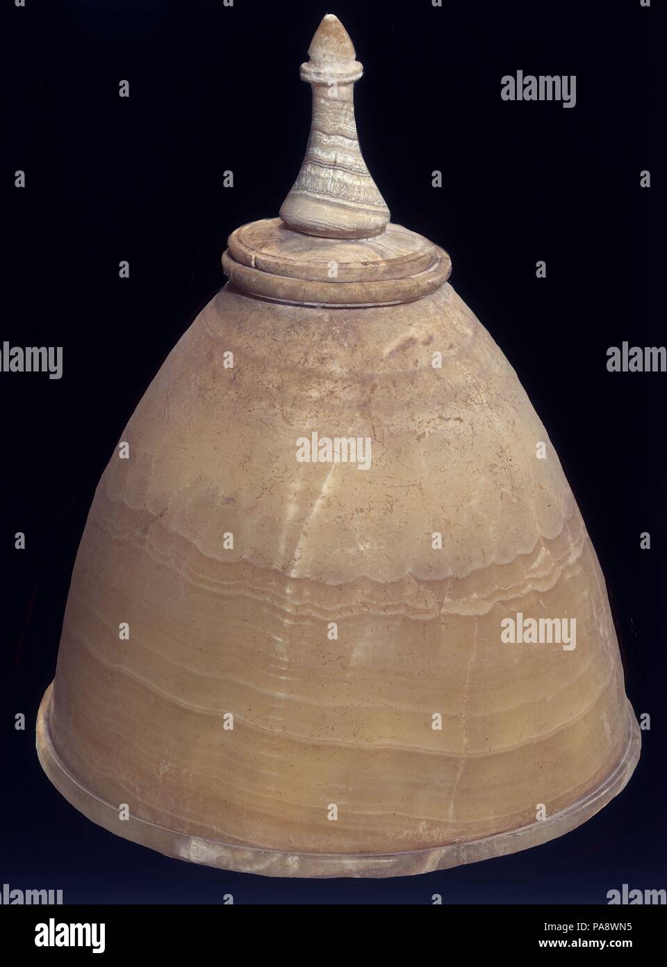 CAMPANA DE ALABASTRO. Lage: das Museo de Cádiz - ARQUEOLOGIA, Cadiz, Andalusien, Spanien. Stockfoto