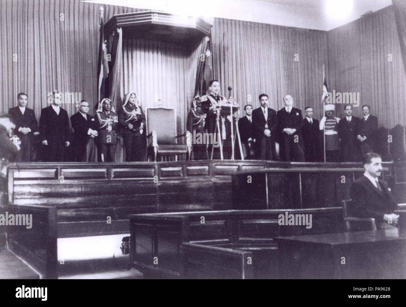 147 König Hussein bei der Eröffnung des Parlaments 1962 Stockfoto