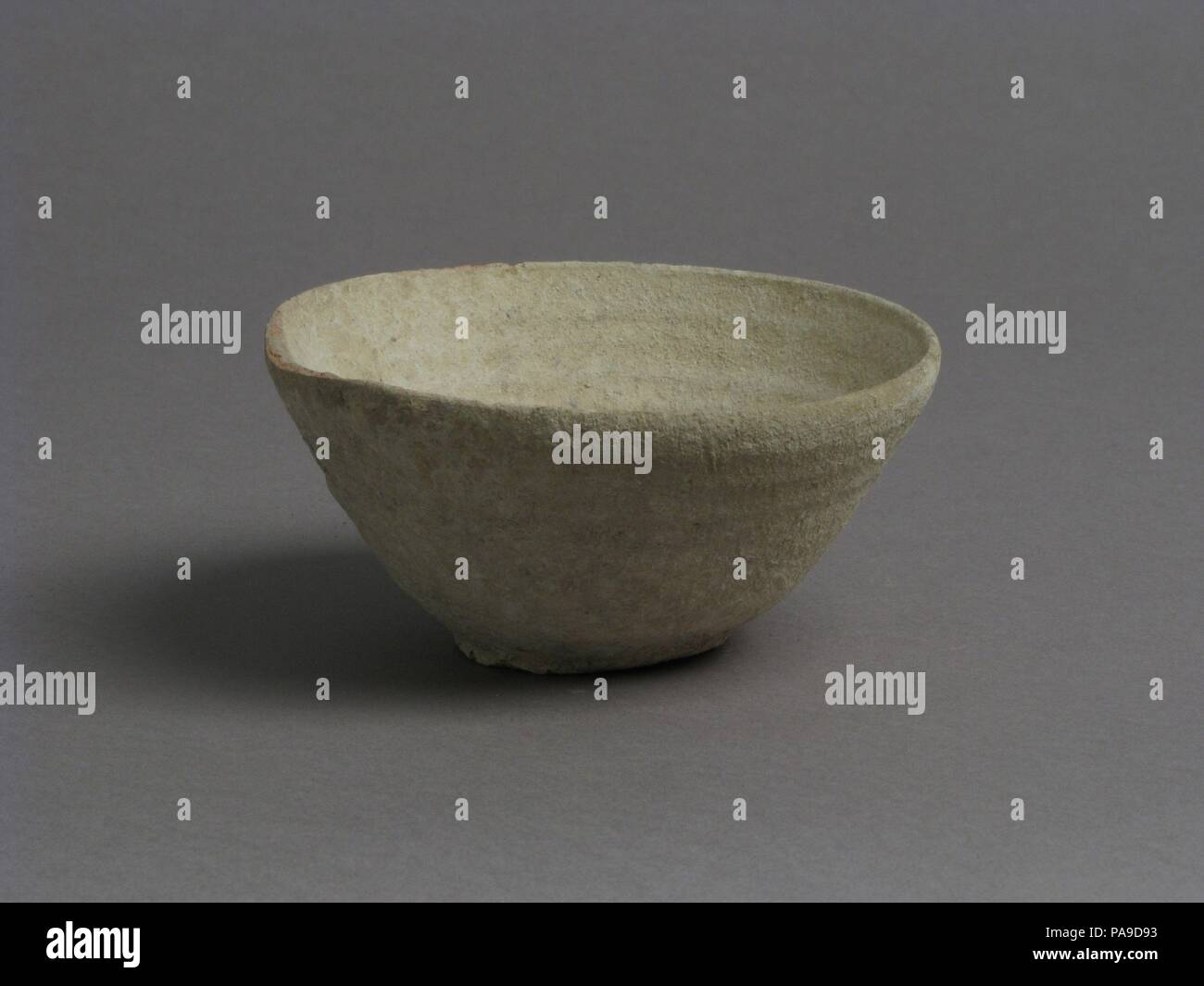 Schüssel. Kultur: Koptischen. Abmessungen: Insgesamt: 2 1/16 x 4 3/16 in. (5,2 x 10,7 cm). Datum: 4. bis 7. Jahrhundert. Museum: Metropolitan Museum of Art, New York, USA. Stockfoto