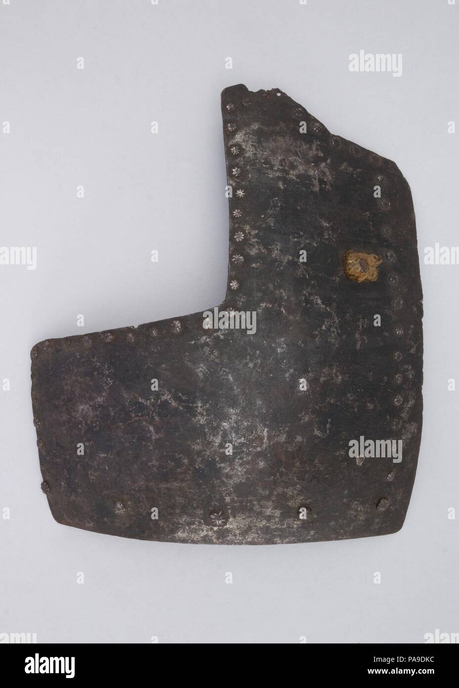 Orions Belt Platte. Kultur: Italienisch. Abmessungen: H.10 cm. (26,7 cm); W. 9 1/16-in. (23 cm); Wt. 1 lb. 5.5 oz. (609.5 g). Datum: 1400-1450. Museum: Metropolitan Museum of Art, New York, USA. Stockfoto