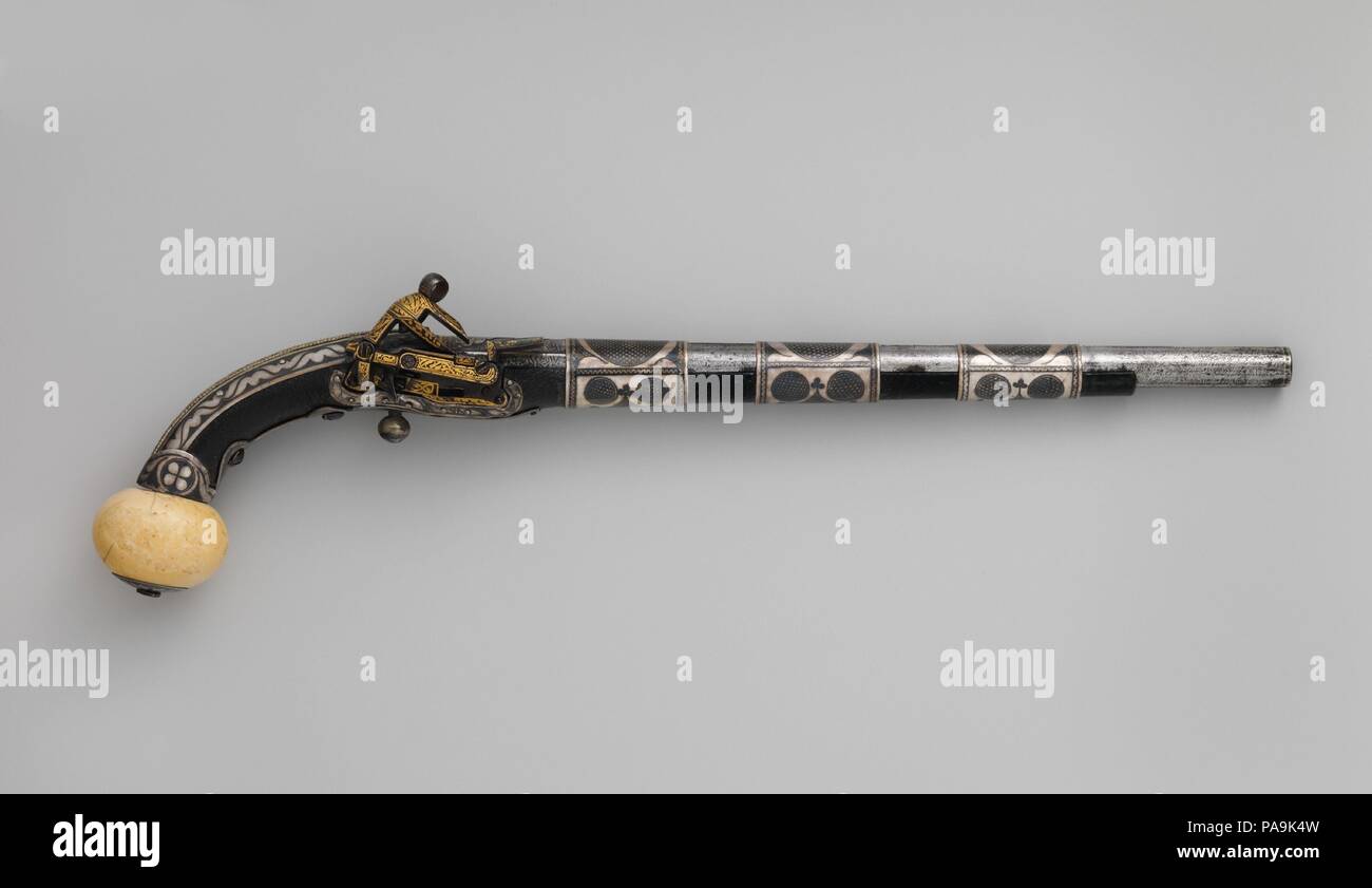 Miquelet Pistole. Kultur: Kaukasisch, vielleicht Georgien oder Circassia. Abmessungen: L 17 cm. (44,45 cm). Datum: vom A.H. 1263/A.D. 1846-47. Der Lauf ist sowohl in Russisch und Arabisch unterzeichnet, was darauf hindeutet, dass die Pistole in Tiflis in Georgien oder Circassia, die wurden dann unter russischer Kontrolle vorgenommen wurde. Kubachi, die anderen großen armsmaking Zentrum im Kaukasus, nicht unter russischer Herrschaft bis 1860. Museum: Metropolitan Museum of Art, New York, USA. Stockfoto