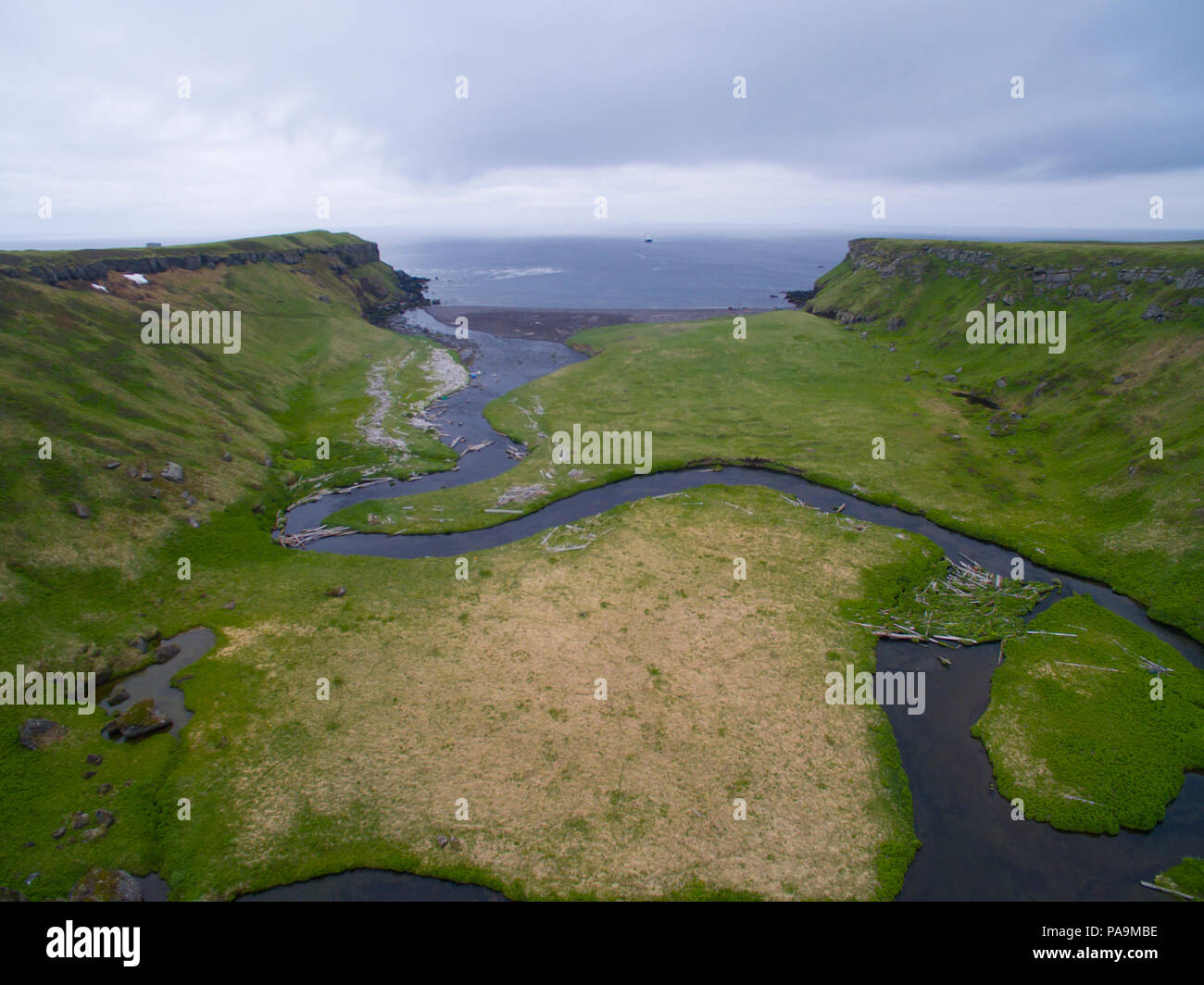 Antenne von Onekotan Insel, Kuril Inseln Stockfoto