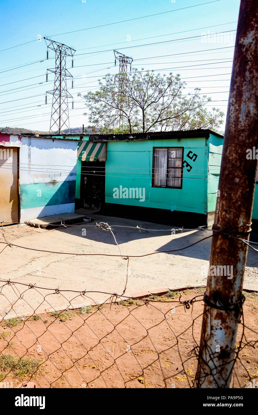 Johannesburg, Südafrika, 11. September 2011, Blick auf die niedrigen Einkommen Häuser in einem Vorort von Soweto Nachbarschaft Stockfoto