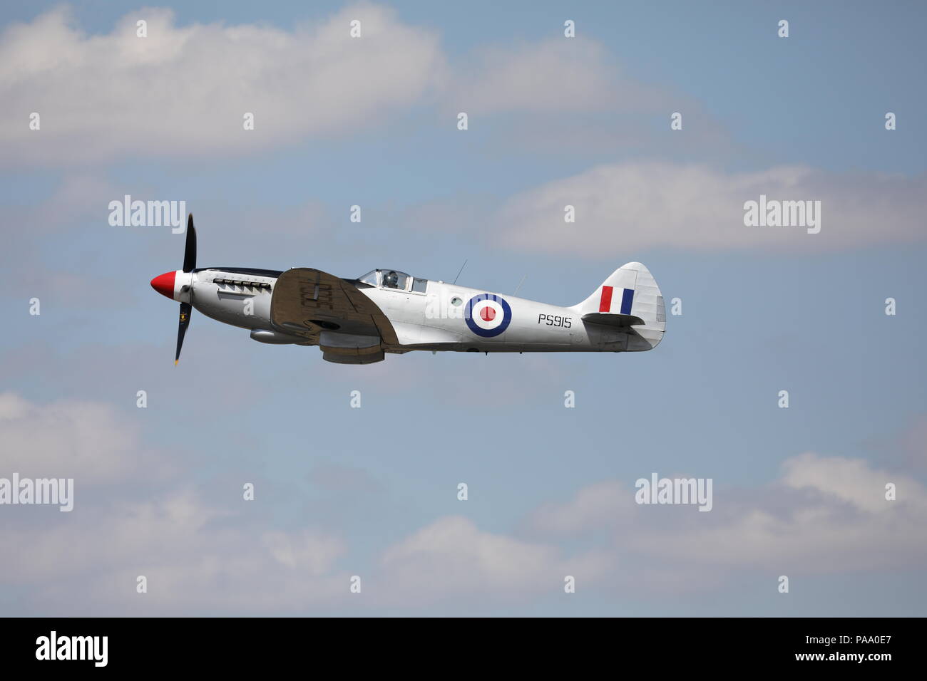 Super Marine Spitfire PS915 Fairford RIAT Sonntag, dem 15. Juli 2018 Militär Flugzeug Royal International Air Tattoo RAF 100 Stockfoto