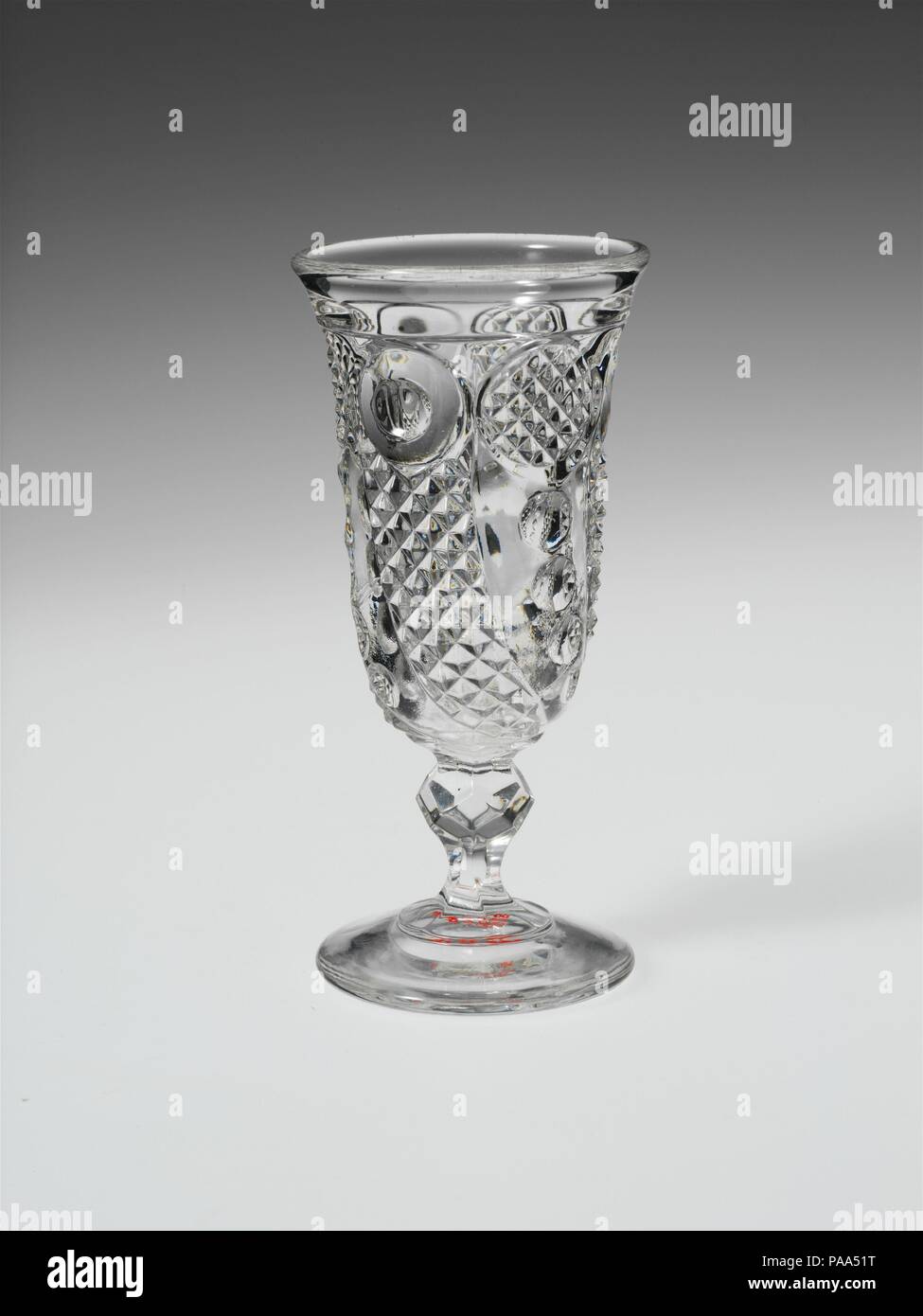 Claret Glas. Abmessungen: H. 4 7/8 in. (12,4 cm). Datum: 1850-1870. Museum: Metropolitan Museum of Art, New York, USA. Stockfoto