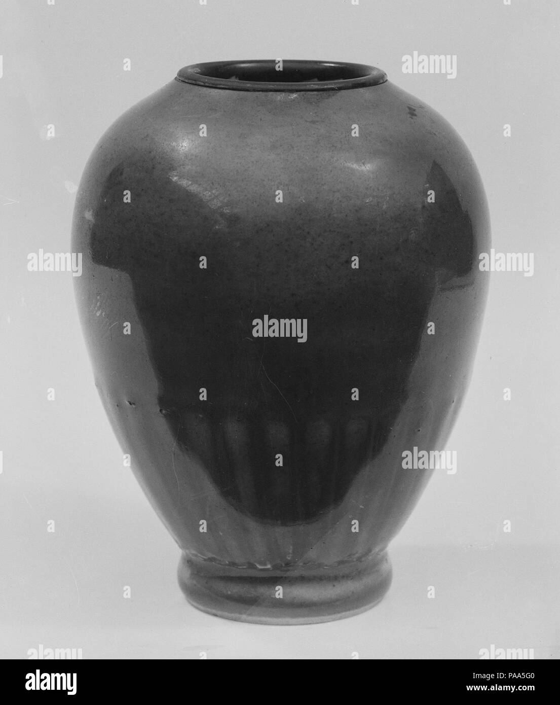 Wasser Coupé. Kultur: China. Abmessungen: H.4 3/8 in. (11.1 cm); Durchm. 3 1/2 in. (8,9 cm). Museum: Metropolitan Museum of Art, New York, USA. Stockfoto