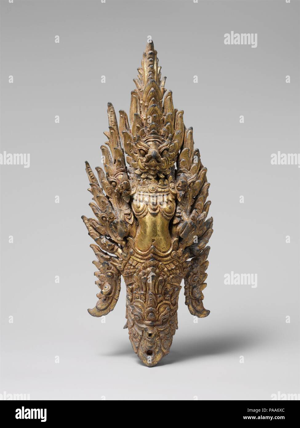 Garuda Finial. Kultur: Thailand. Abmessungen: H. 9 3/4 in. (24,8 cm). Datum: Ende des 12. Anfang des 13. Jahrhunderts. Museum: Metropolitan Museum of Art, New York, USA. Stockfoto