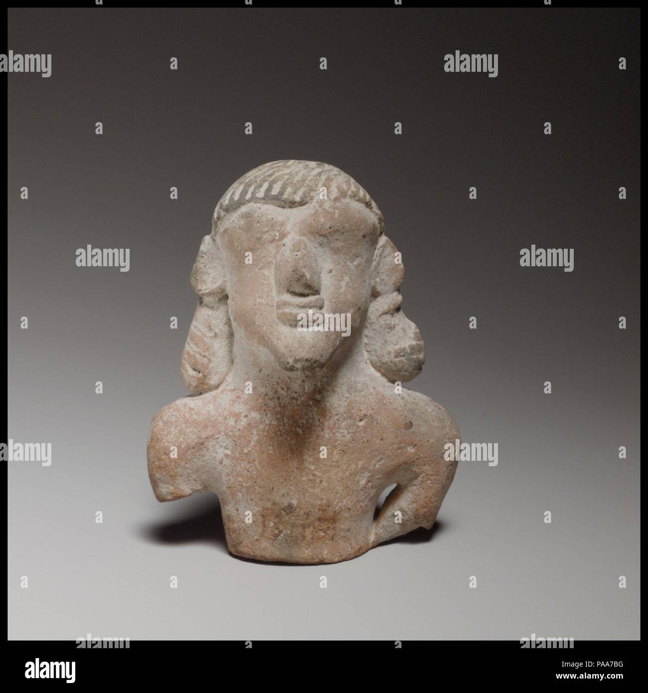 Männliche Figur. Kultur: Zypriotische. Abmessungen: H.2 3/4 in. (7 cm). Datum: Ca. 600-480 v. Chr.. Die fragmentarischen Figur ist handgearbeitet und solide. Museum: Metropolitan Museum of Art, New York, USA. Stockfoto