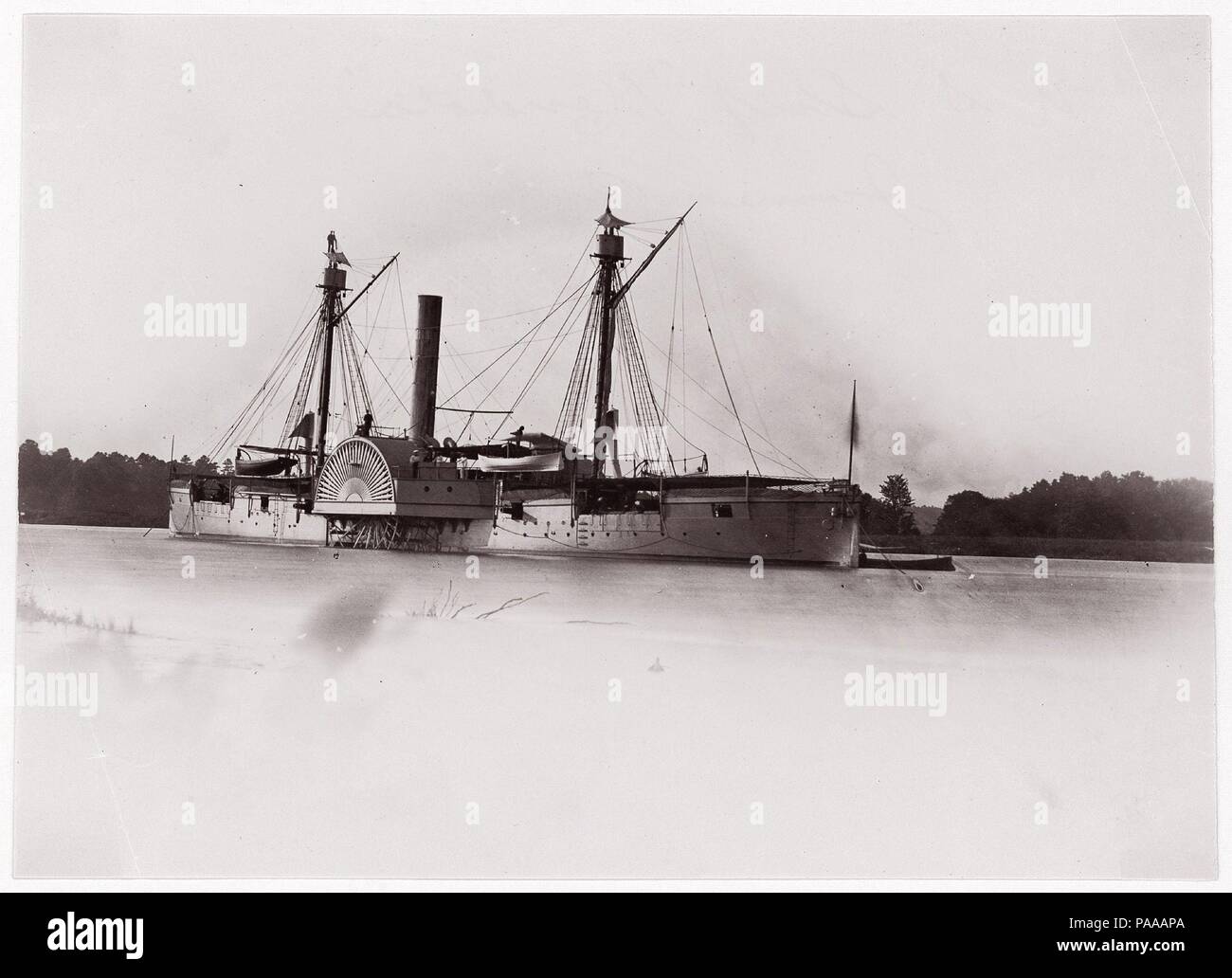 Us-kanonenboot "endota", James River. Abmessungen: 15,1 x 21,1 cm (5 15/16 x 8 5/16 in.). Ehemalige Attribution: Ehemals zugeschrieben, Mathew B. Brady (American, geboren in Irland, 1823?-1896 New York). Datum: 1861-65. Museum: Metropolitan Museum of Art, New York, USA. Stockfoto