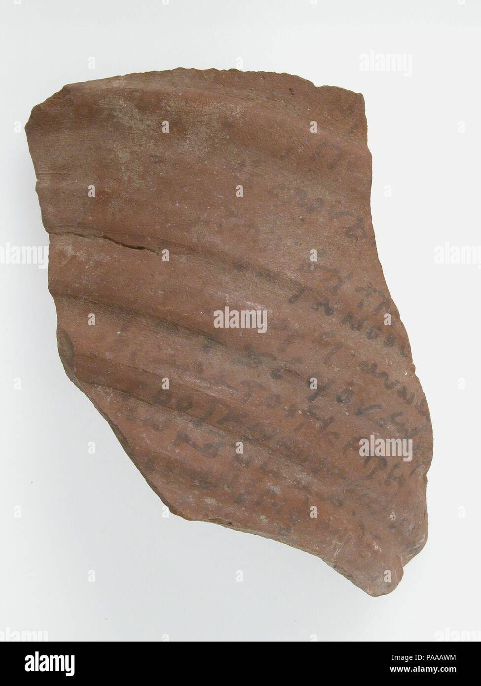 Ostrakon. Kultur: Koptischen. Abmessungen: 4 1/2 x 3 9/16 in. (11,5 x 9 cm). Datum: 7. Museum: Metropolitan Museum of Art, New York, USA. Stockfoto Ostrakon. Kultur: Koptischen. Abmessungen: 4 1/2 x 3 9/16 in. (11,5 x 9 cm). Datum: 7. Museum: Metropolitan Museum of Art, New York, USA. Stockfoto