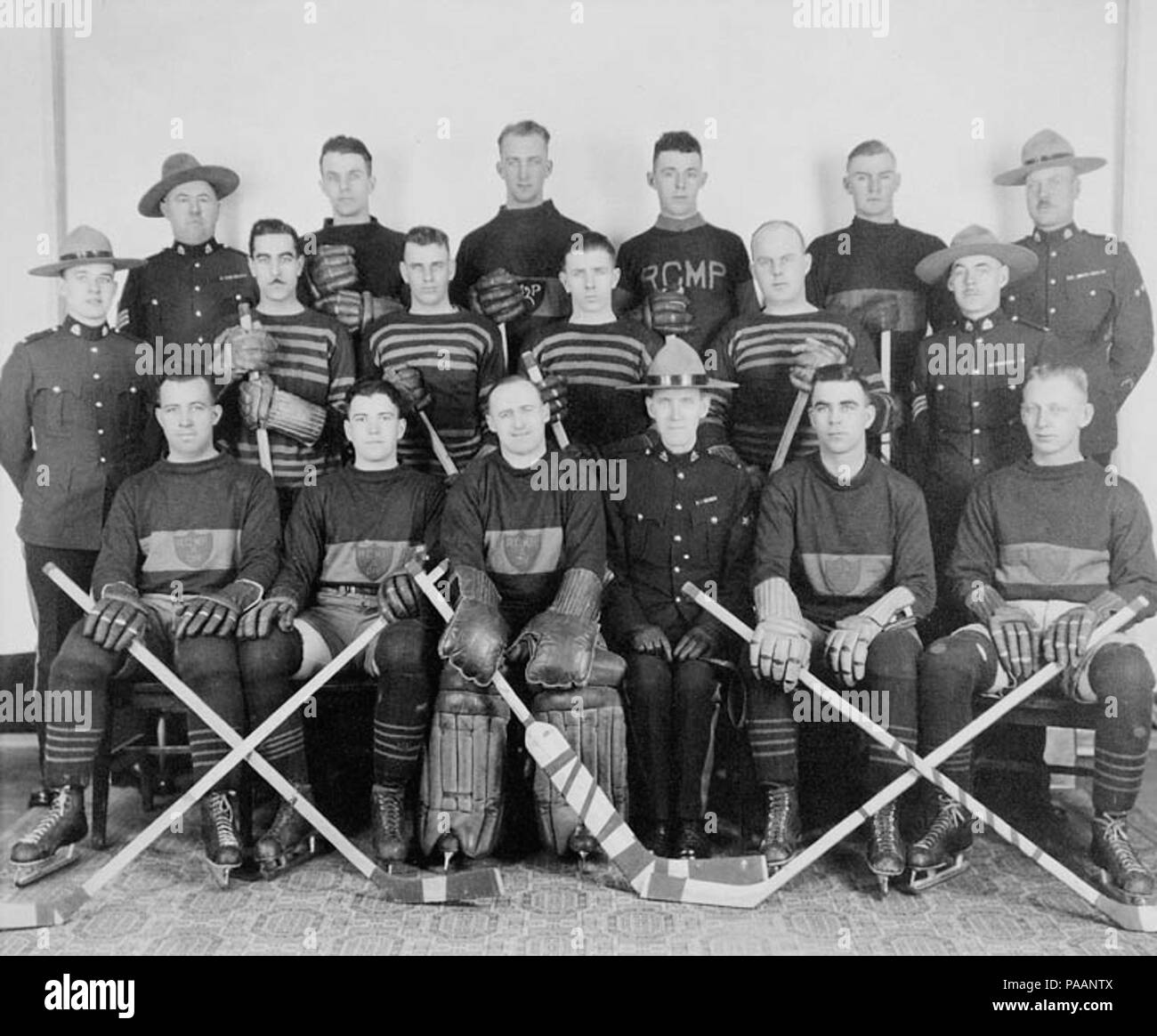 213 RCMP Hockey Team Stockfoto