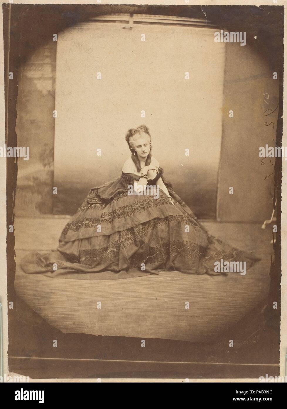 [Gräfin de Castiglione]. Artist: Pierre-Louis Pierson (Französisch, 1822-1913). Abmessungen: Bild: 27,8 x 20,9 cm (10 15/16 x 8 1/4 in.): 29 x 22 cm (11 5/6 x 8 11/16 in.) anbringen (2.): 45 x 35,3 cm (17 11/16 x 13 7/8 in.) Mat: 50,8 x 40,6 cm (20 x 16 in.). Person im Foto: Gräfin Virginia Oldoini Verasis di Castiglione (1835-1899). Datum: 1858. Museum: Metropolitan Museum of Art, New York, USA. Stockfoto