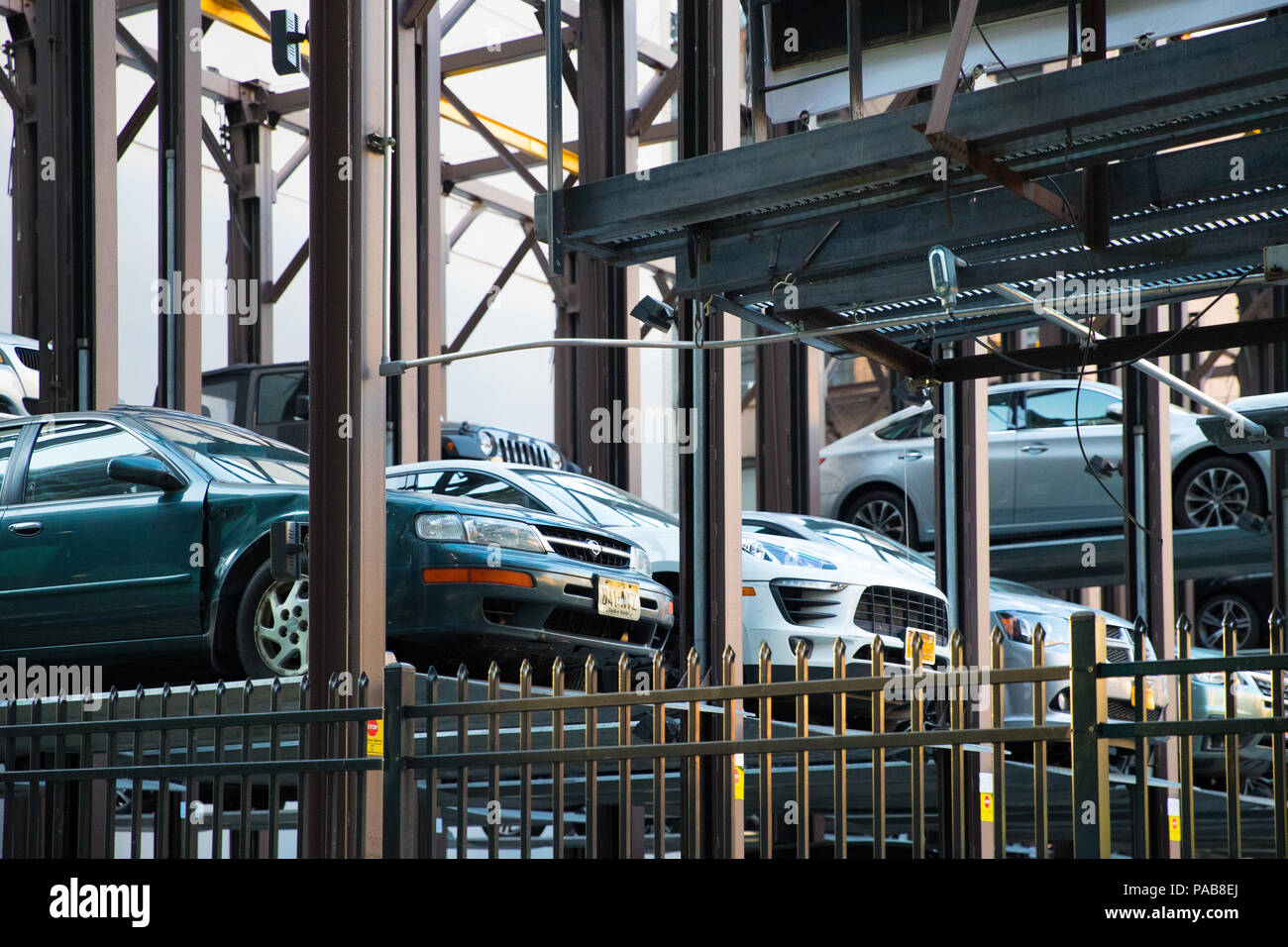 New York, 19. Juli 2018: Automatisierte Parkplatz-System zur Unterstützung der Mangel an Parkplätzen in der Stadt. Stockfoto