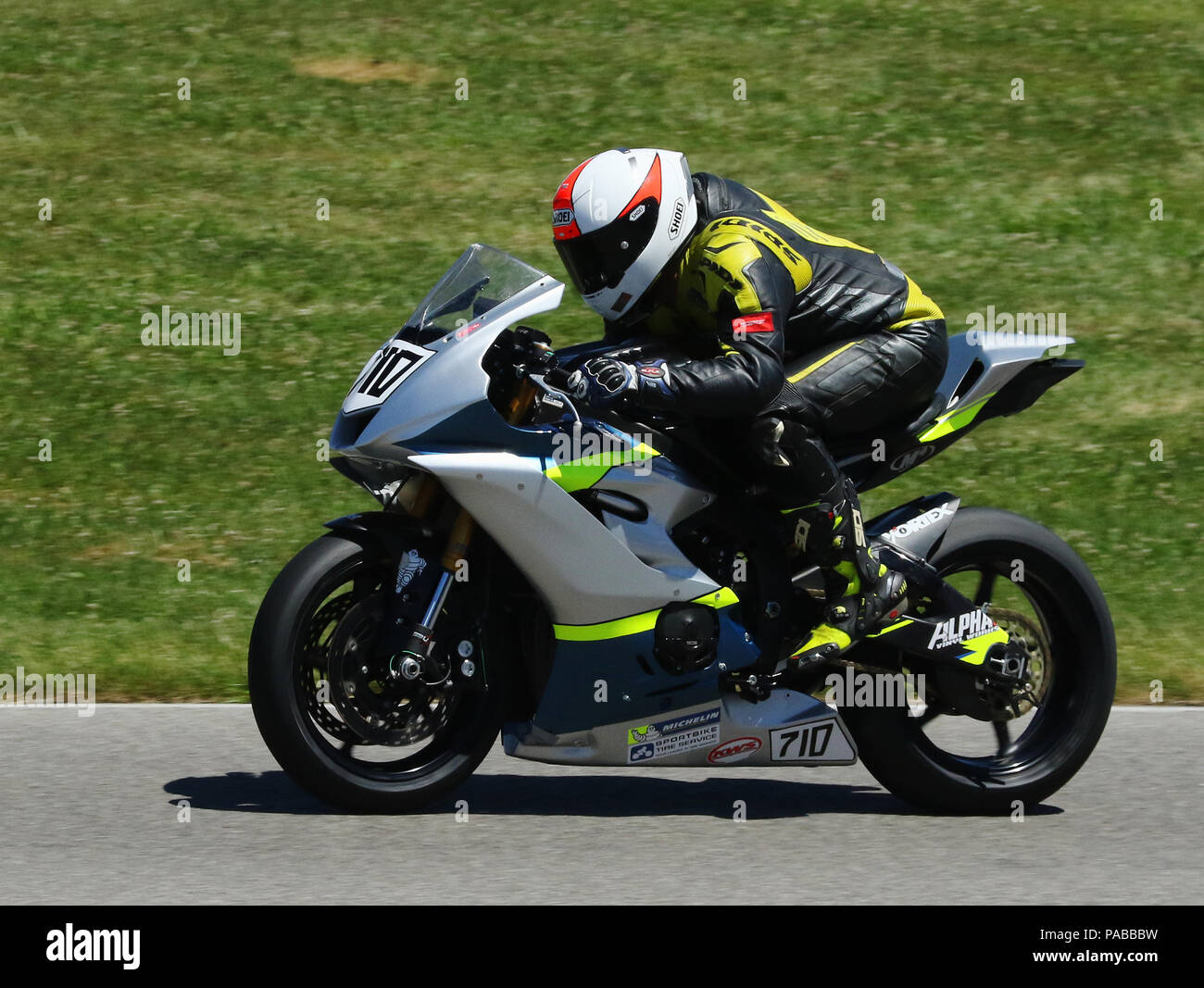 Motorrad710 mit Logos einschließlich Shoei, Michelin, sportmaschine Reifenservice, Wirbel. American Motorcycle Association Oldtimer Motorrad Tage eva 2018 Stockfoto