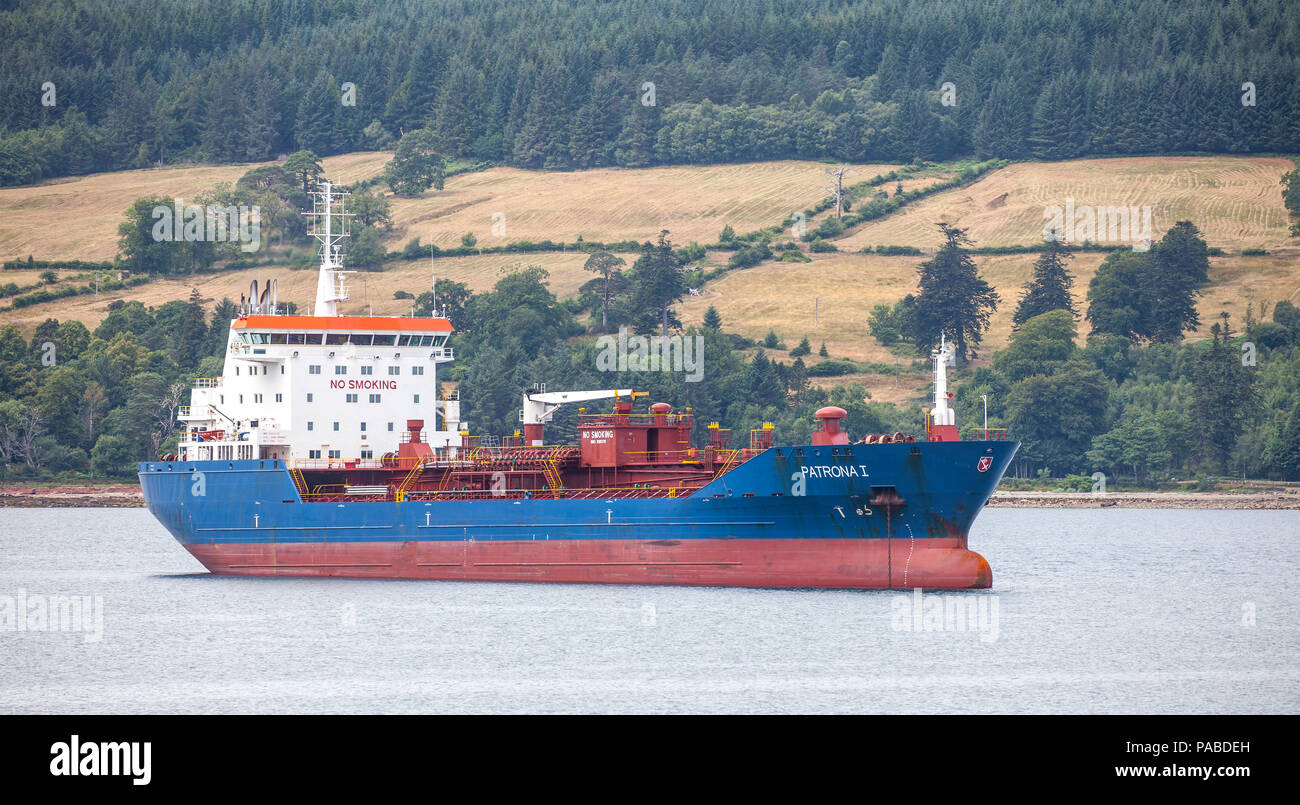 Die Öl- und Chemikalientanker Patrona 1, im Besitz von Harren & Partner, weg von der Isle of Arran in den Firth of Clyde, Schottland, UK verankert Stockfoto