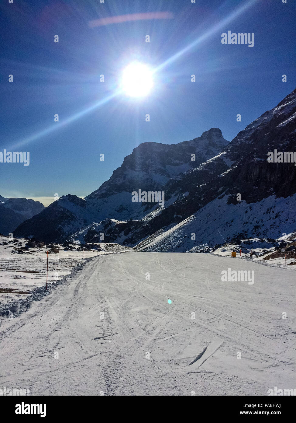 Skipisten im Tal von Gressoney, im Aosta Tal, Norditalien. Stockfoto