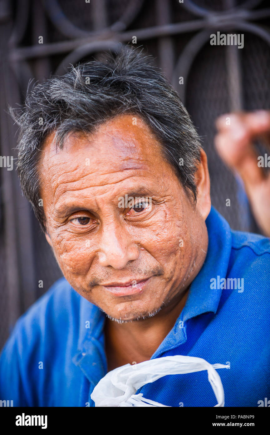 MANAGUA, NICARAGUA - Jan 6, 2012: Unbekannter nicaraguanischen Menschen Porträt. 69% der Nicaranguan Menschen gehören zu den Mestizen ethnische gruppe Stockfoto