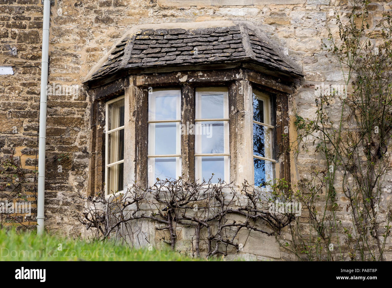 Architektur von Burford, einem mittelalterlichen Dorf in Oxfordshire, England. Stockfoto
