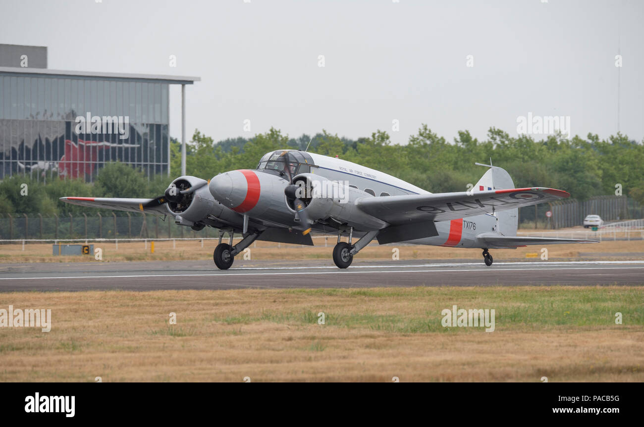 Farnborough, Großbritannien. 20. Juli 2018. Historische Flugzeuge kommen in Farnborough Airshow 2018 für die Öffentlichkeit. Stockfoto