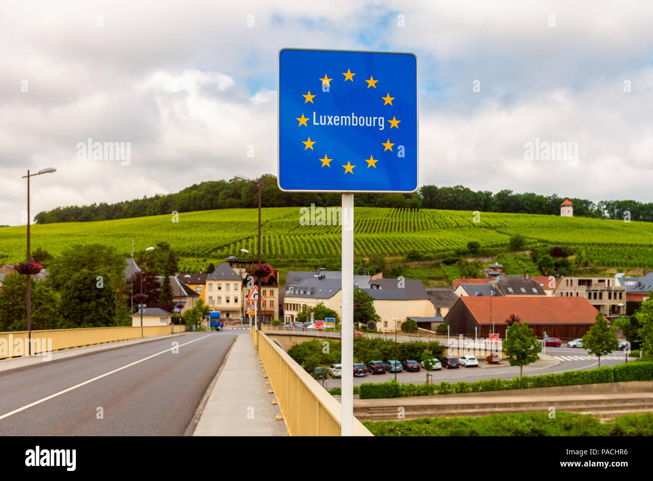 Eingangsschild zu Luxemburg in Schengen Stockfoto