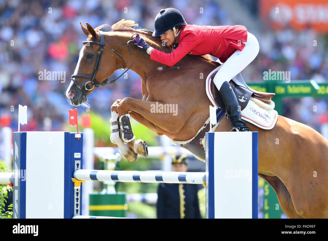 Deutschland Aachen 22 Juli 2018 Chio Reitsport Springreiten Die Portugiesische Rider Luciana Diniz Reiten Auf Pferd Fit For Fun Springt Uber Ein Hindernis Beim Grossen Preis Von Aachen Foto Uwe Anspach Dpa Alamy Leben