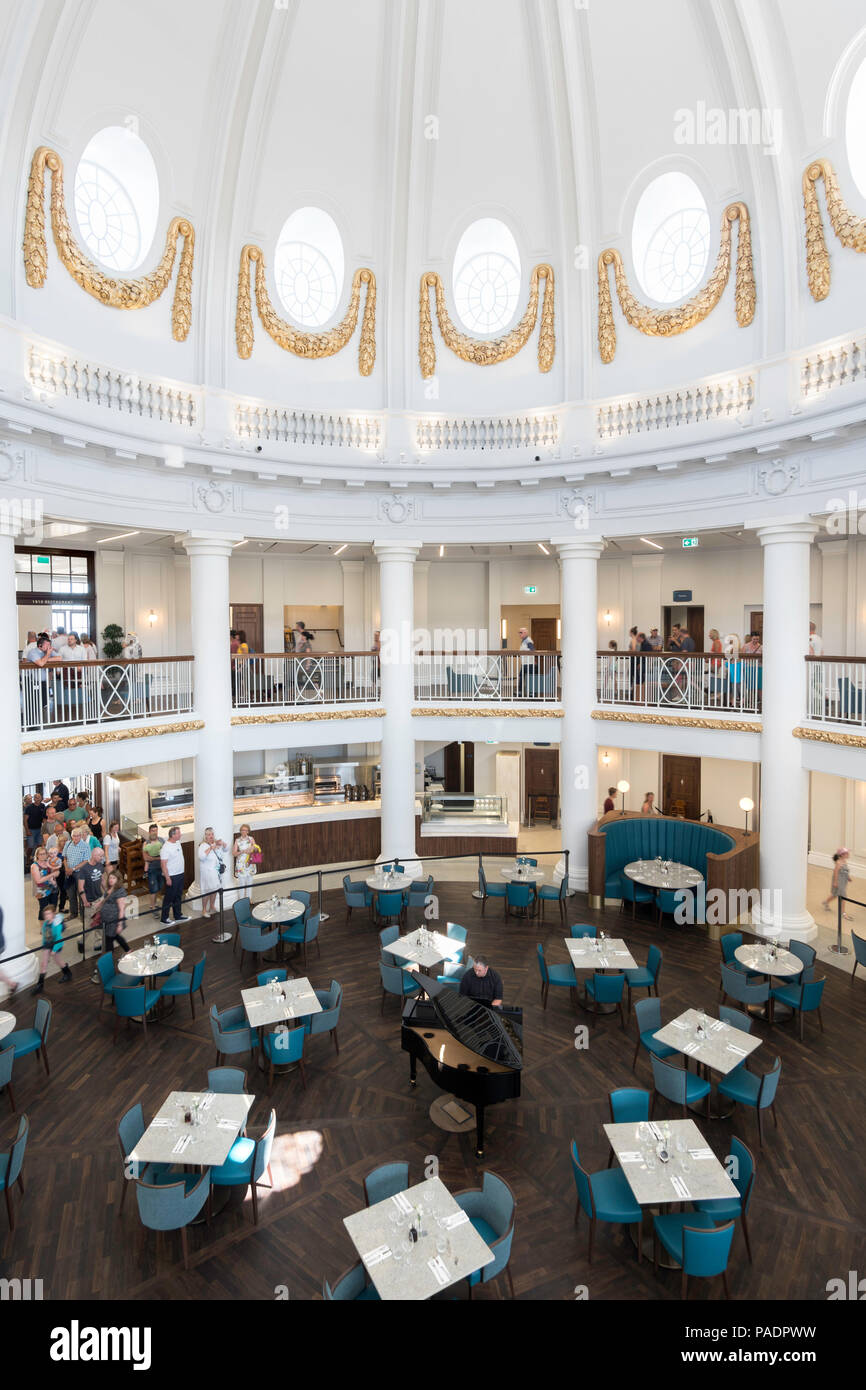 Der Innenraum des neu renovierten spanischen Stadt in Whitley Bay, North Tyneside, England, Großbritannien Stockfoto