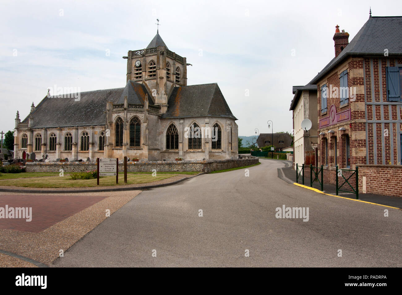 L'eglise Saint-Martin (Kirche St. Martin) in Vatteville la Rue, Siene Maritime,Normandie, Frankreich Stockfoto