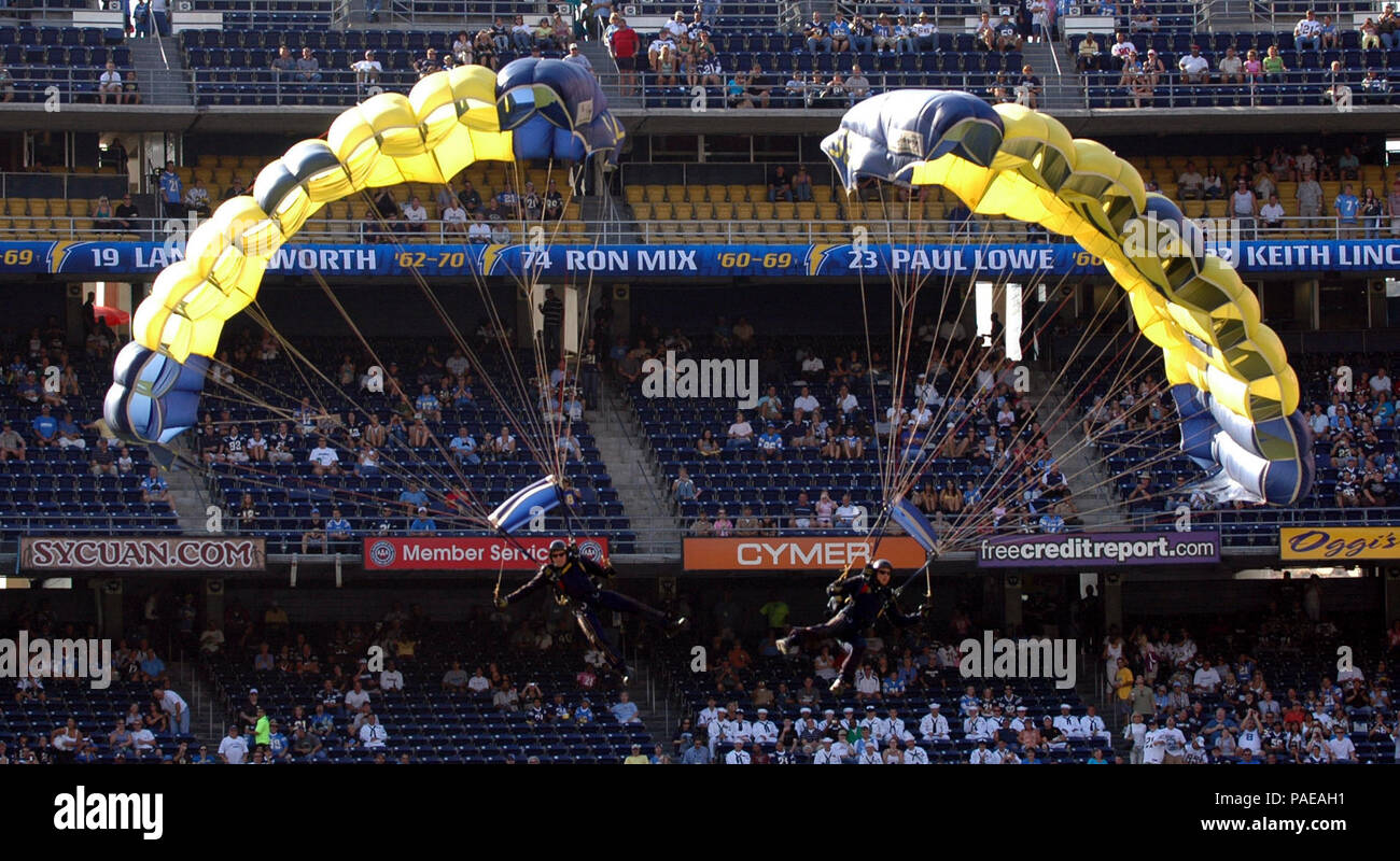 Montag Nacht Fussball Stockfotos Und Bilder Kaufen Alamy