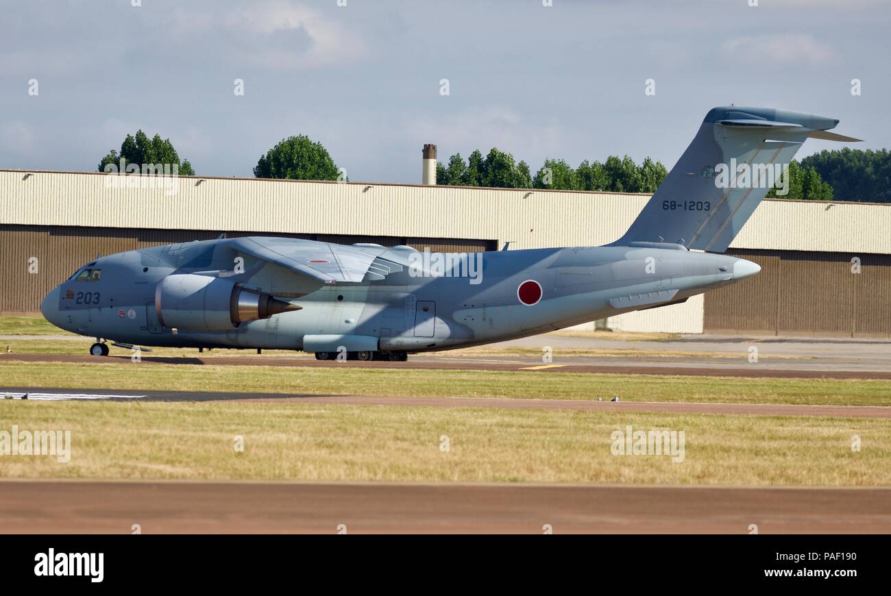 Japanischen Kawasaki C-2 Transportflugzeug Premiere Besuch im Vereinigten Königreich für das Jahr 2018 das Royal International Air Tattoo Stockfoto