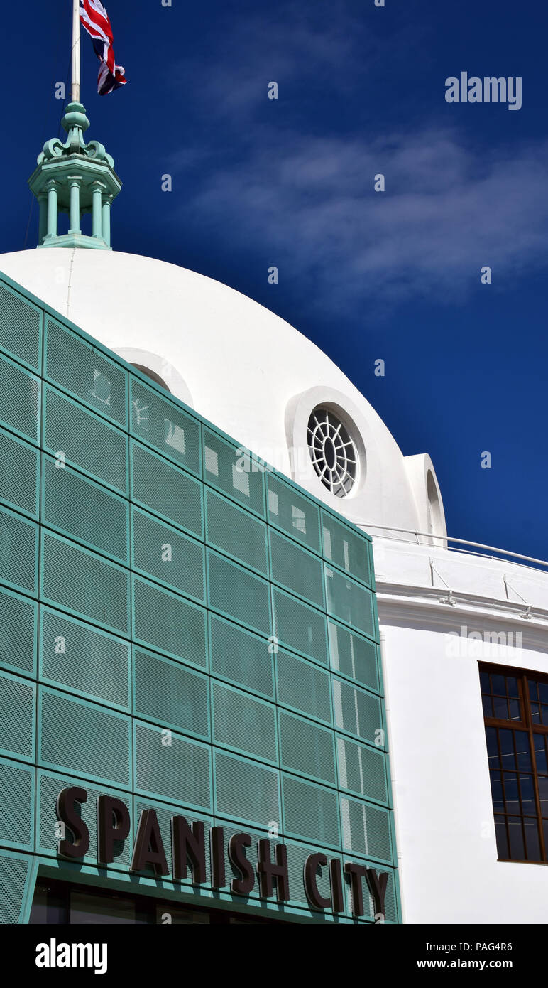 Spanische Stadt Dome folgenden Regeneration in Whitley Bay 2018 Stockfoto