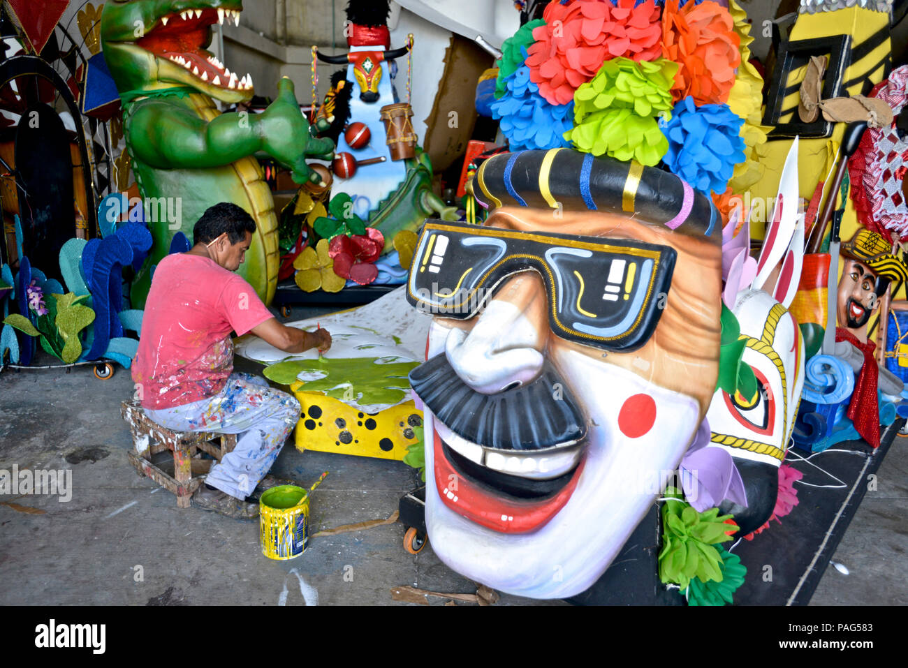 Vorbereitung der Karneval Umzugswagen. Stockfoto