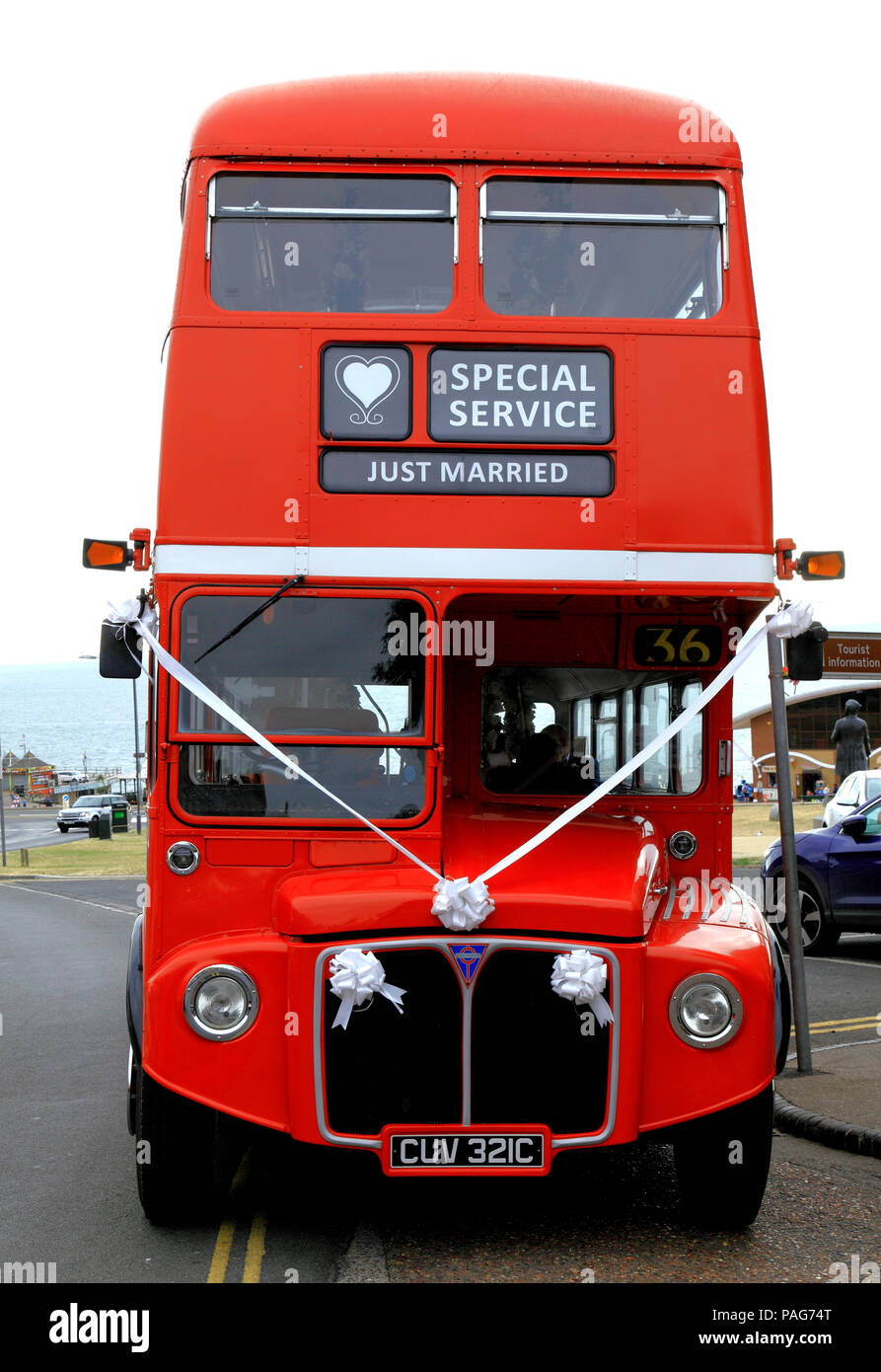 Hochzeit, Transport, red London Bus, Jahrgang 1965 Stockfoto