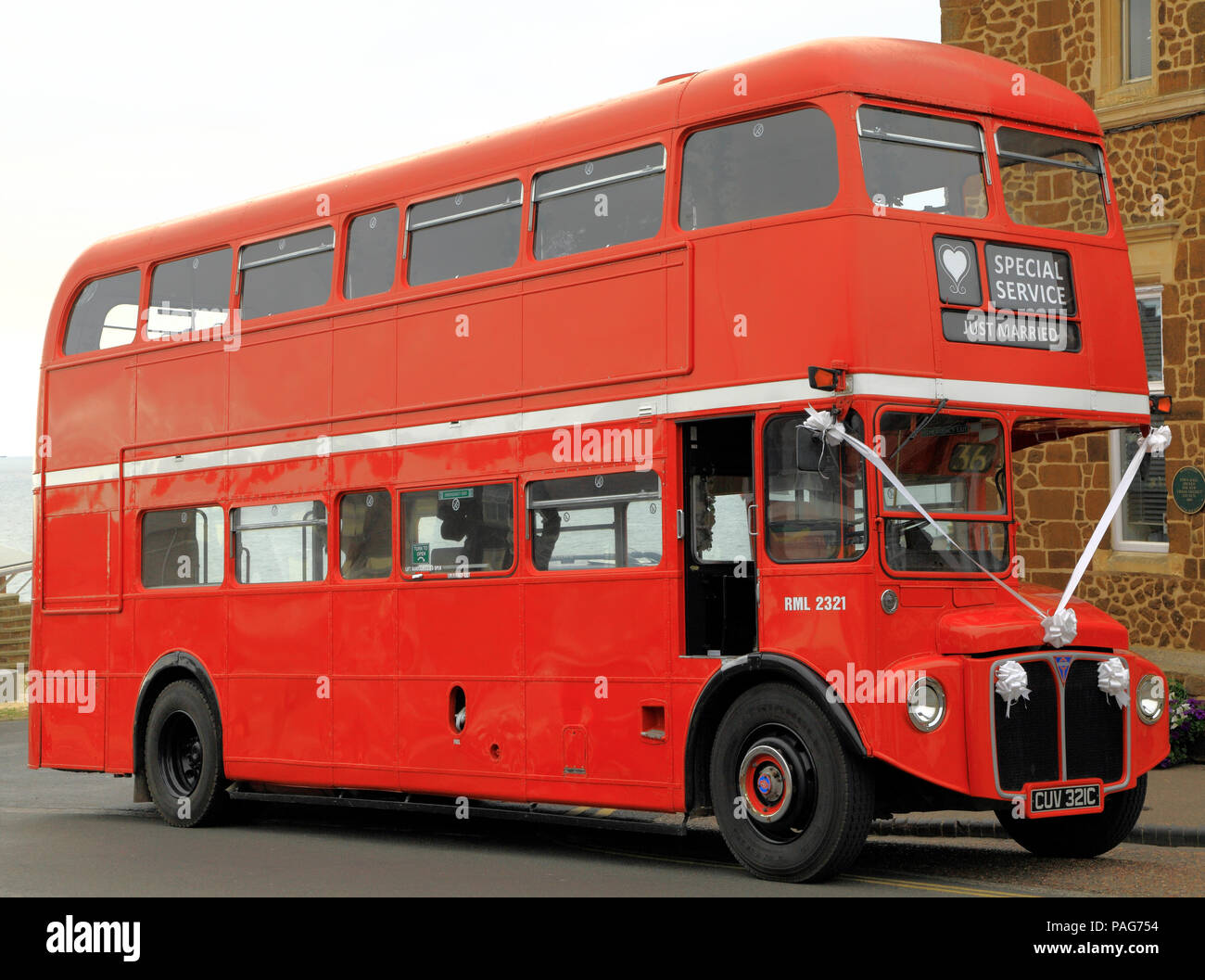 Hochzeit, Transport, red London Bus, Jahrgang 1965 Stockfoto