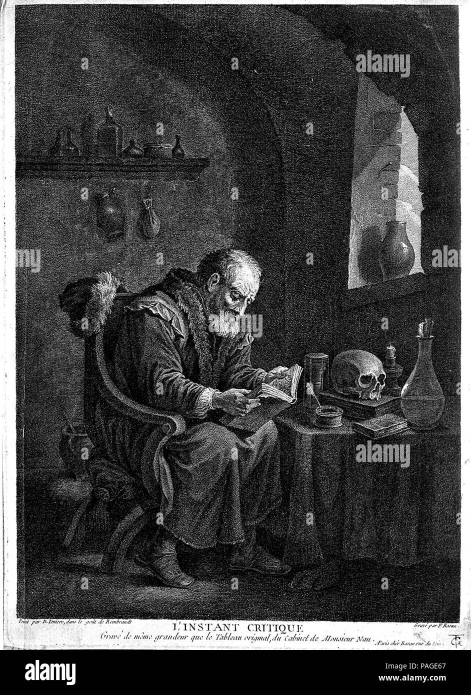 Ein Gelehrter - alchemist Poren über einem Buch, auf der Suche nach Willkommen L 0004330. Stockfoto